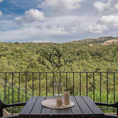Residence Con Piscina A 4 Km Da Baja Sardinia Cala Bitta 외부 사진