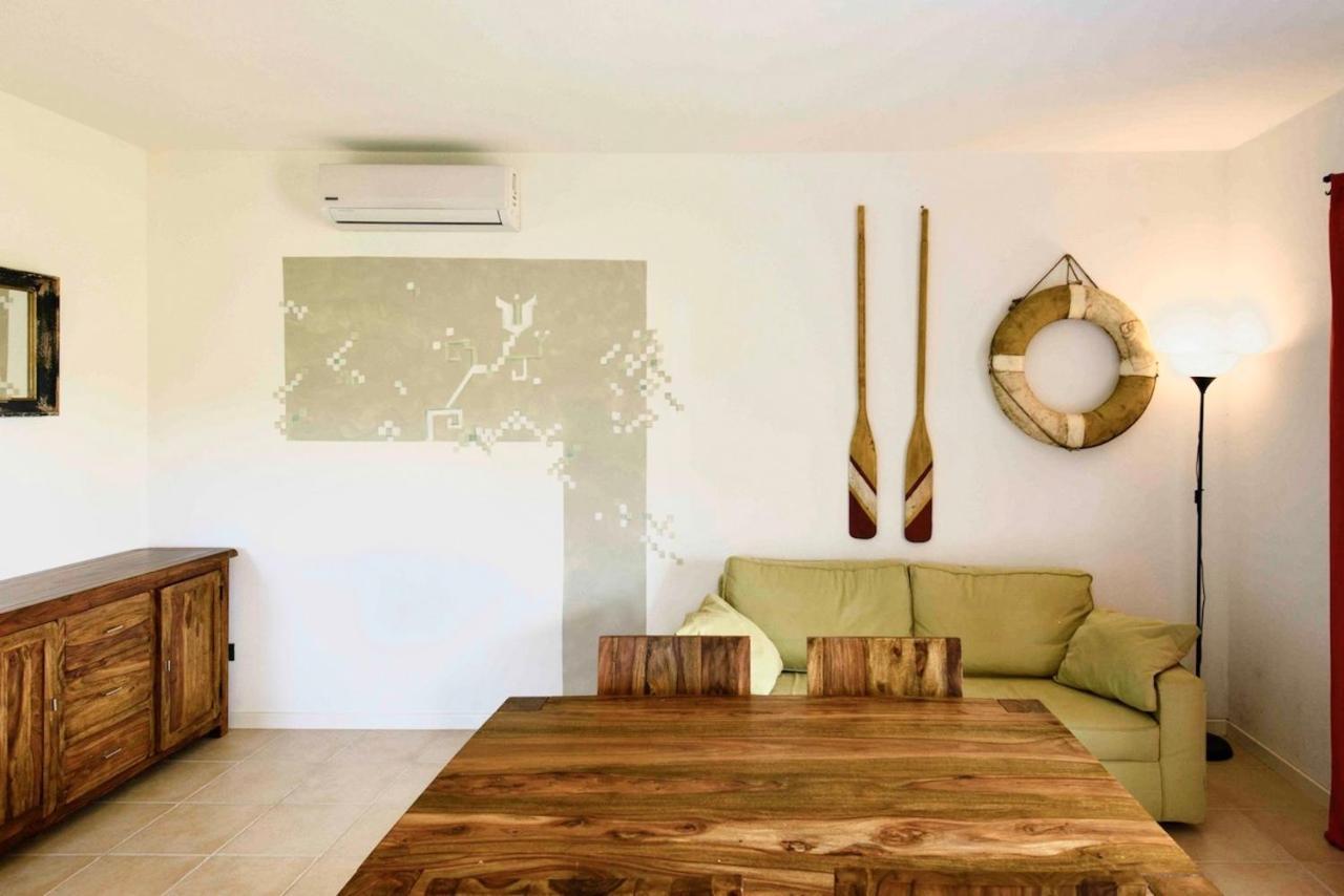 Residence Con Piscina A 4 Km Da Baja Sardinia Cala Bitta 외부 사진